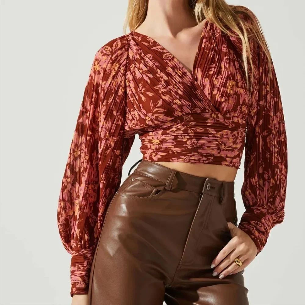 ASTR The Label Pernilla Crop Top Rust Pleated Chiffon Ballon Sleeves NEW